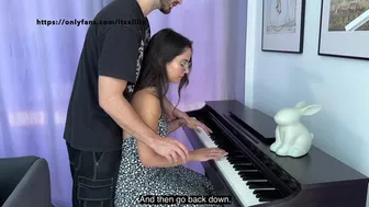 Meu Professor De Piano Português Me Levou Para A Cama E Me Deixou Sem Fôlego