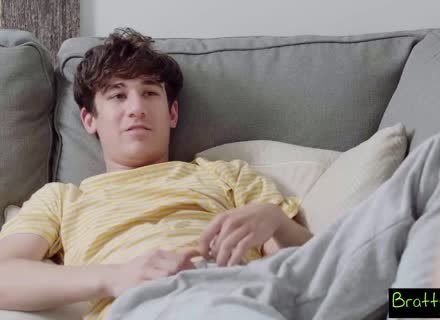 Seductive Chloe Temple Bounces On Stepbrothers Cock 2