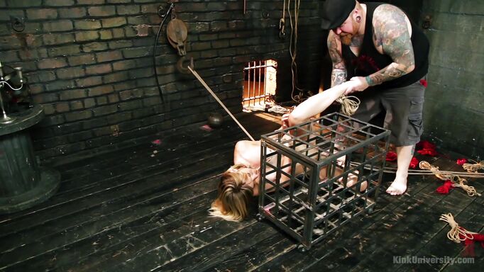 Dungeon Cage @ Asymmetric Bondage