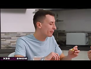 Stepmom Cant Keep Her Hands Off Of Me   S20:e3 American Cumshot