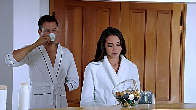 Avi Love & Paige Owens Get Alberto’s Big Dick In Their Tight Anal Holes