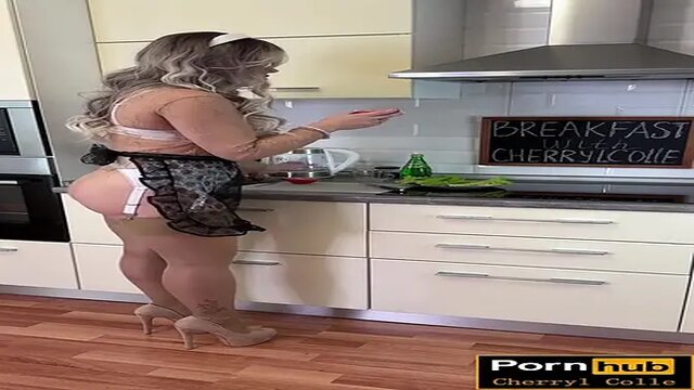 Naughty Milf Lisa Ann & Stacy Cruz Cook Up A Hairy Anal Breakfast