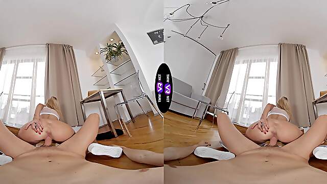 Blond Bombshell Naomi Takes You On A Wild VR Ride Of Raw Passion