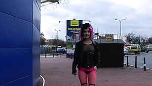 Ridiculously Horny Slut Gets Ruthlessly Fucked In The Car