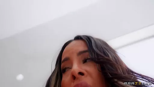 Alex Jones And Luna Star In Horny Wife, Happy Houseguest