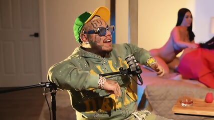 6ix̂9iñe Interviewed While Hoes Bounce Around In The Back