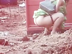 Fat Ass Aunty Pissing Outdoor Secretly Captured